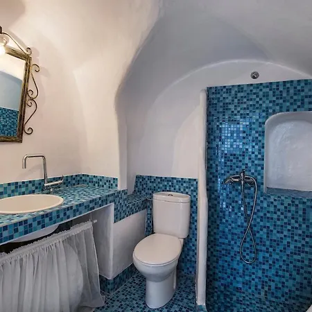 Yannis And Efi Cave House-sunset- * Oia (Santorini)